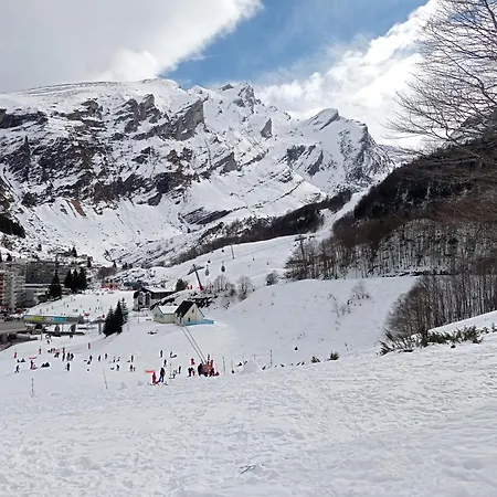 Les Epicuriens Lägenhet Bielle